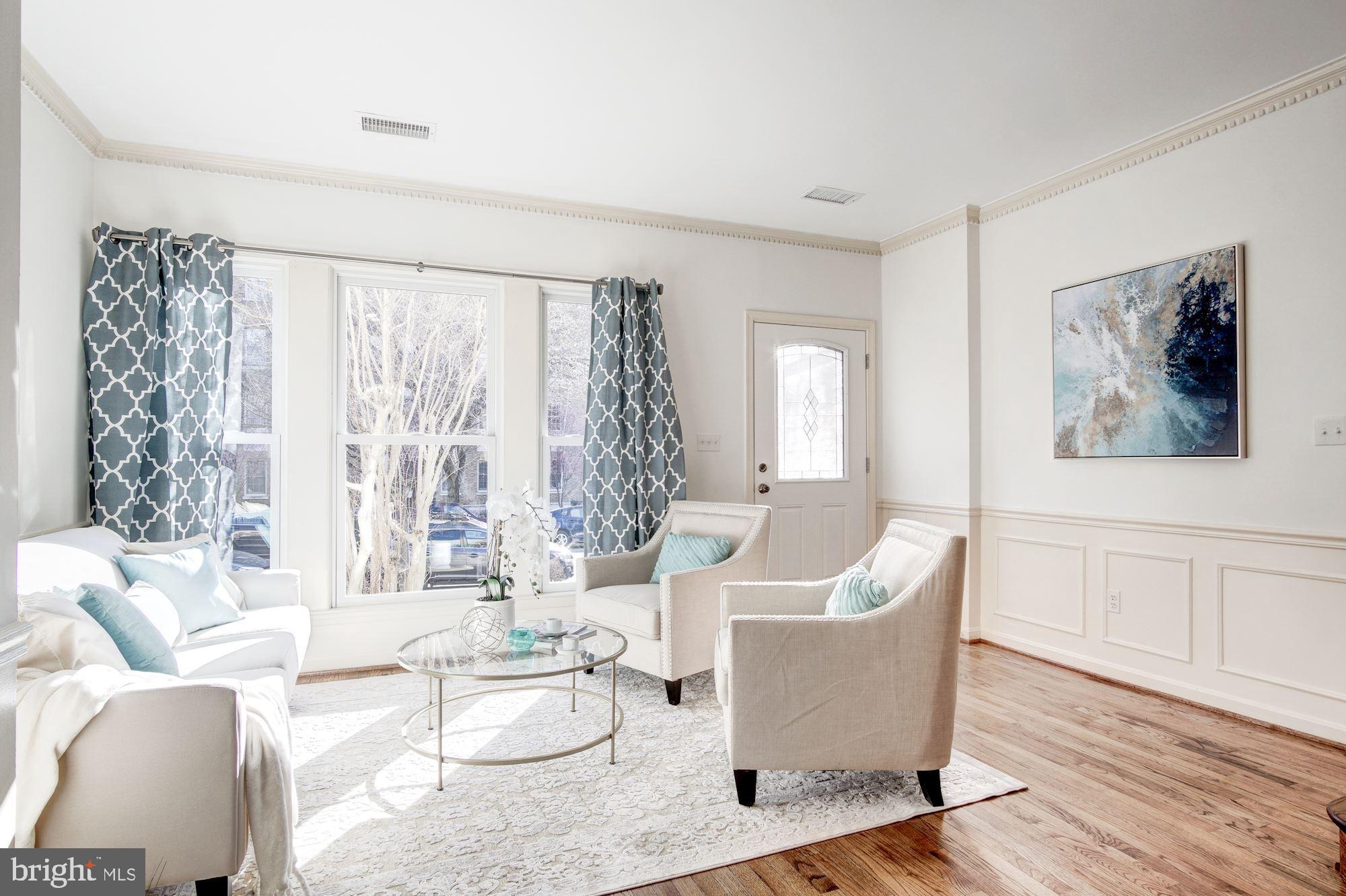 1906 17th Street Northwest Washington, DC 20009 - Photo 7 of 42 Bright & sunny living room