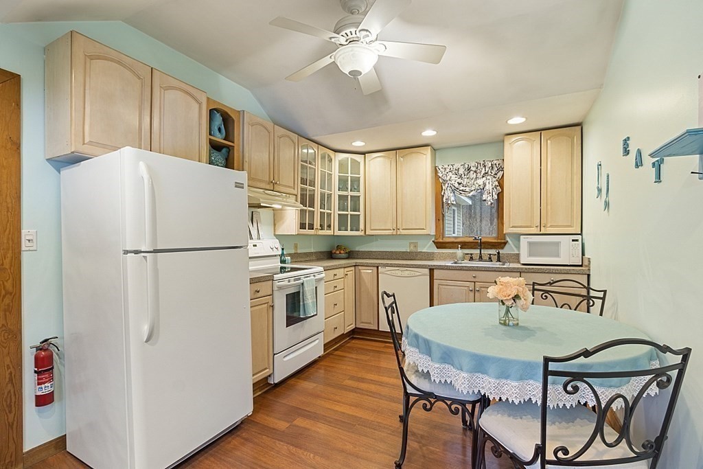 173 Dudley Road Townsend, MA 01469 - Photo 1 of 25