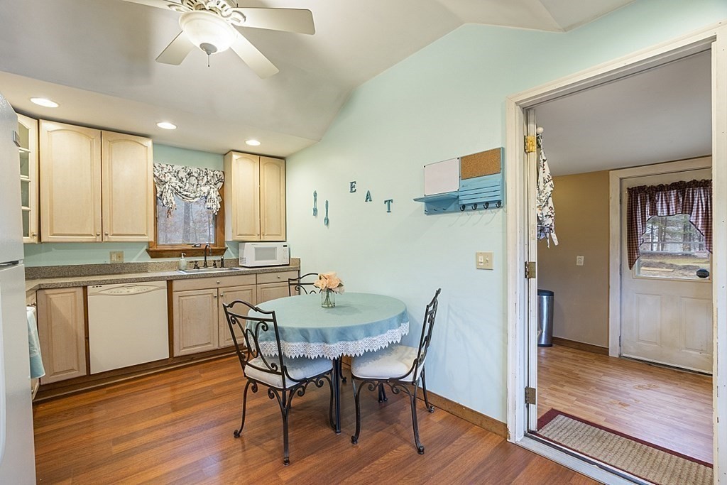 173 Dudley Road Townsend, MA 01469 - Photo 2 of 25
