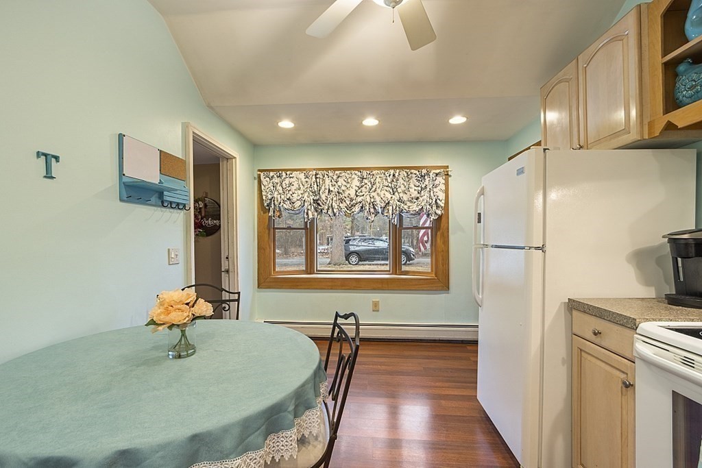 173 Dudley Road Townsend, MA 01469 - Photo 5 of 25