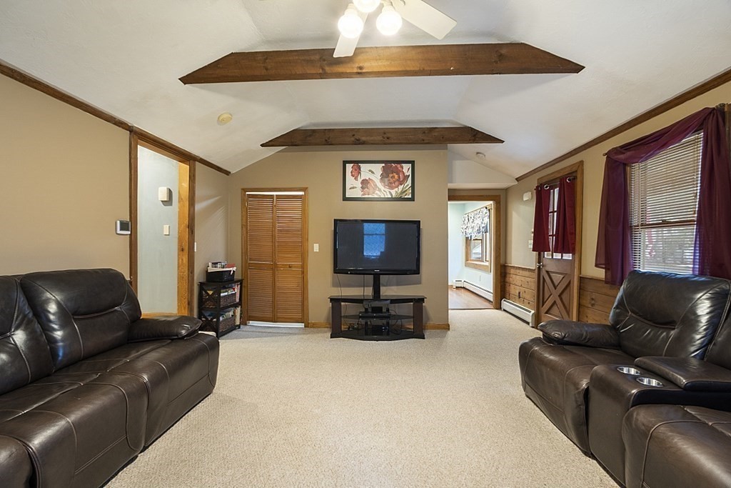 173 Dudley Road Townsend, MA 01469 - Photo 10 of 25