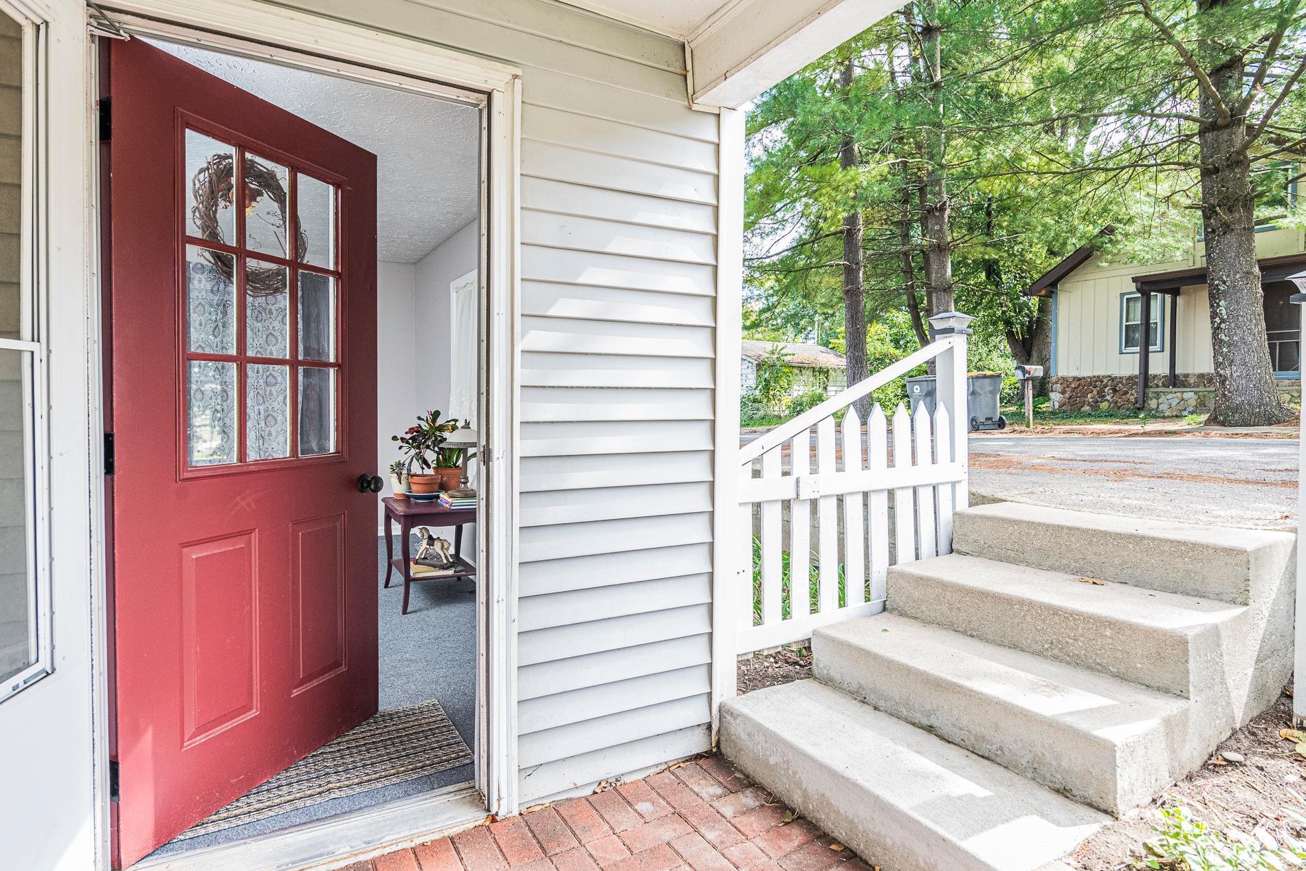 510 West Coolidge Drive, Bloomington, IN 47403 Compass