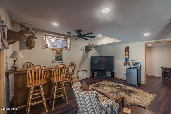$879,900 | 301 South Shore Rd Peck Lake, Gloversville, NY 12078