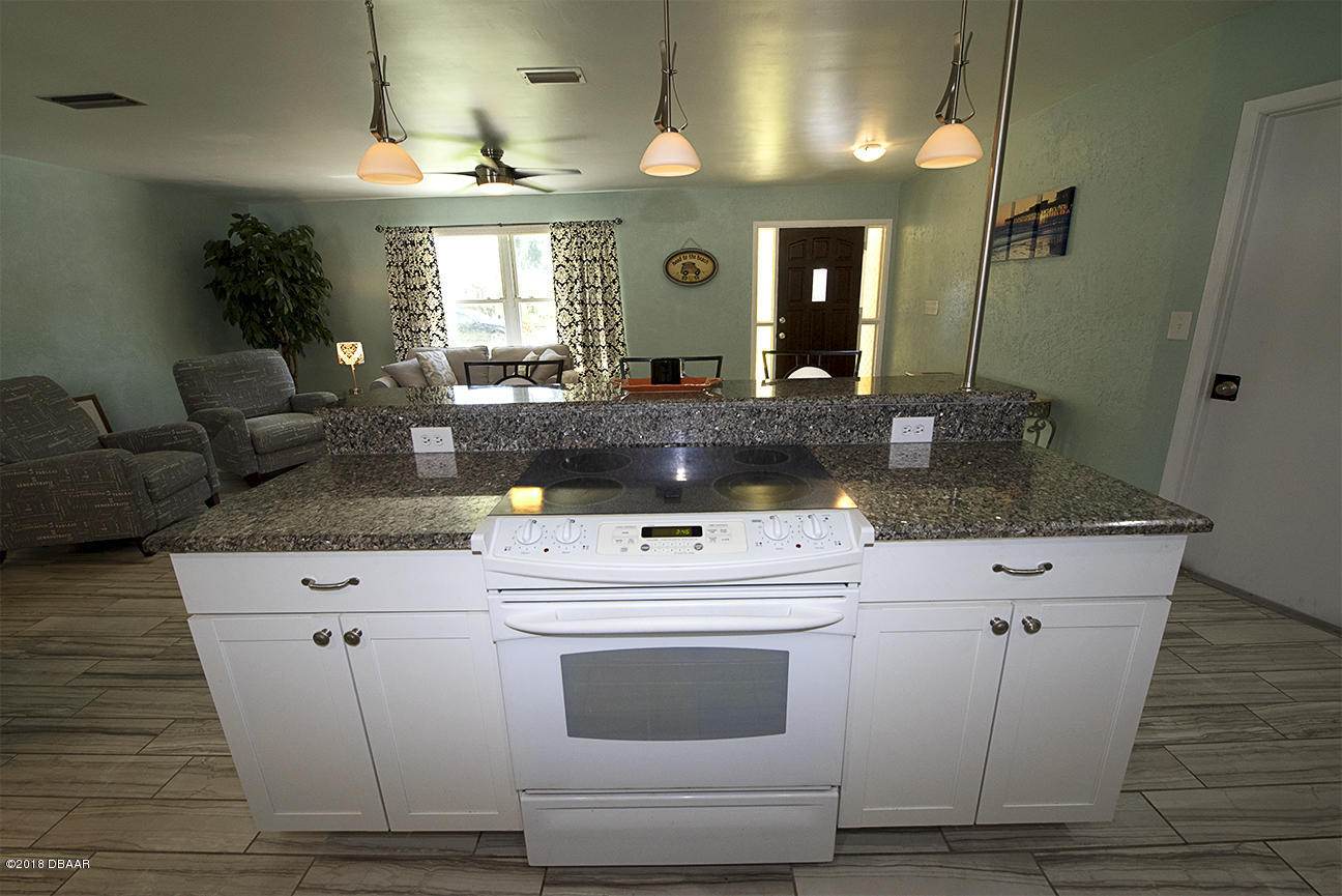 1317 Ruthbern Road Daytona Beach, FL 32114 - Photo 7 of 37 025
