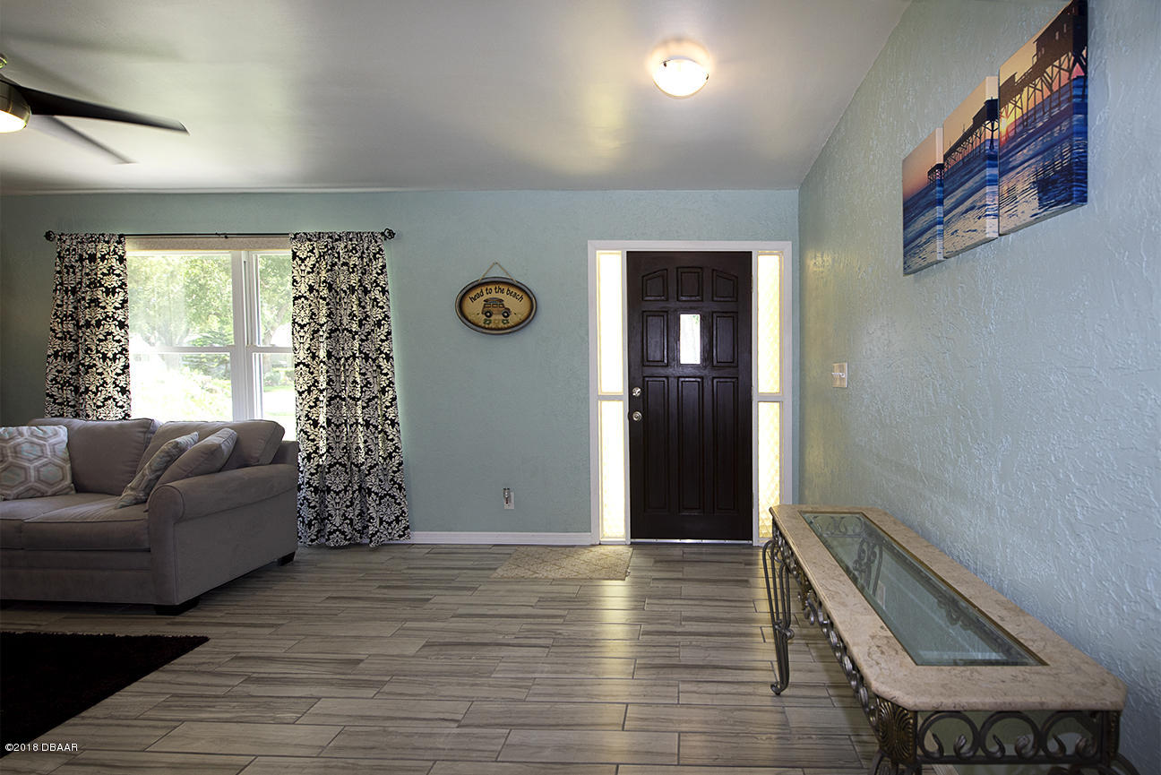 1317 Ruthbern Road Daytona Beach, FL 32114 - Photo 10 of 37 017