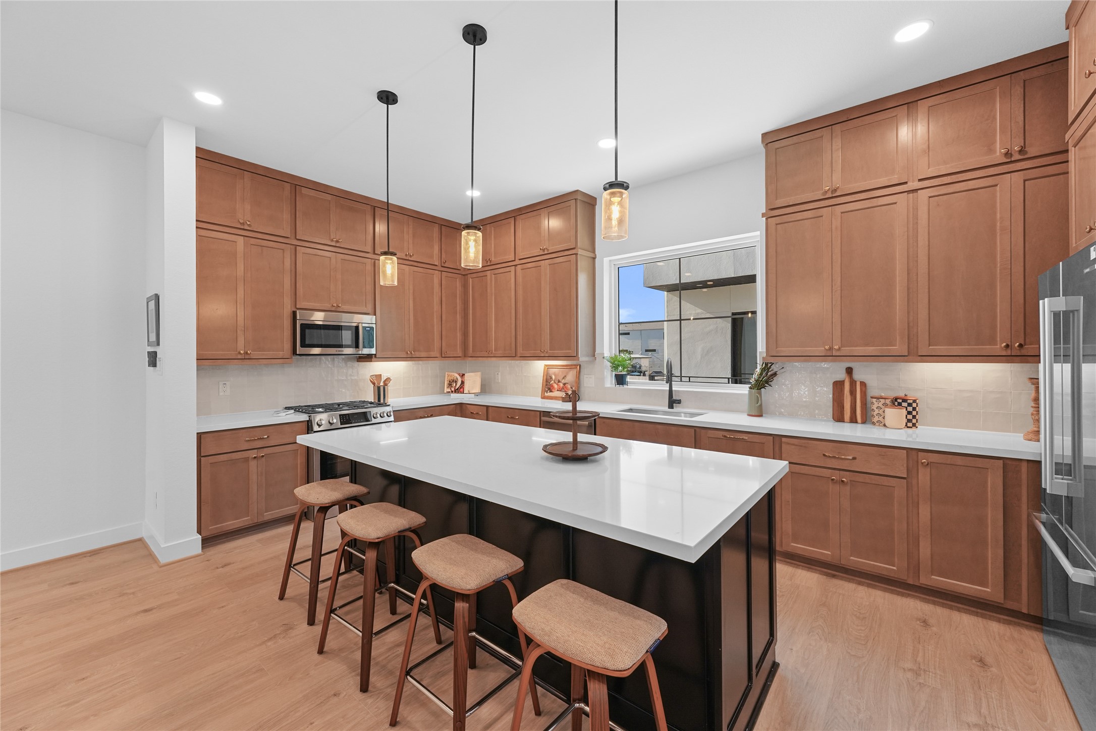 1503 Vermont Street, Unit A Houston, TX 77006 - Photo 4 of 38 Kitchen