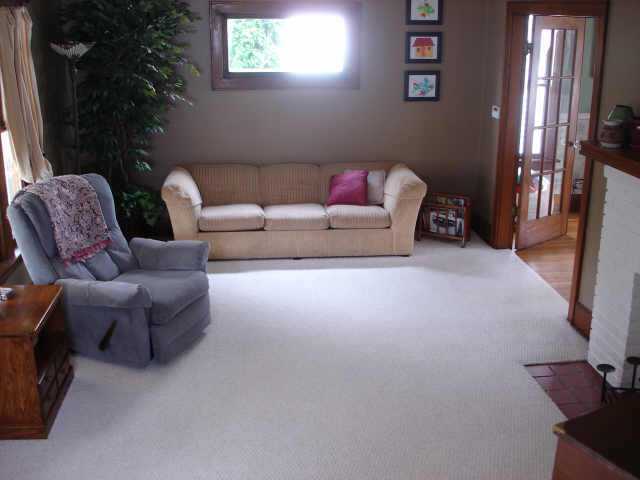 112 East Pacemont Road Columbus, OH 43202 - Photo 3 of 5