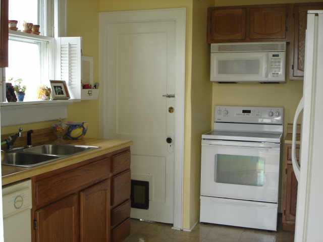 112 East Pacemont Road Columbus, OH 43202 - Photo 4 of 5