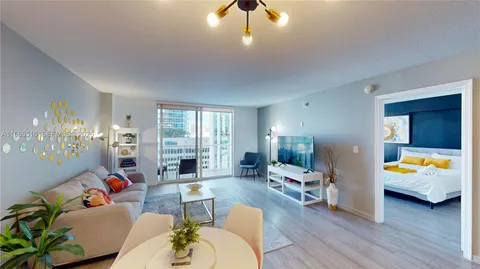 $514,900 | 1200 Brickell Bay Drive, Unit 2222, Miami, FL 33131