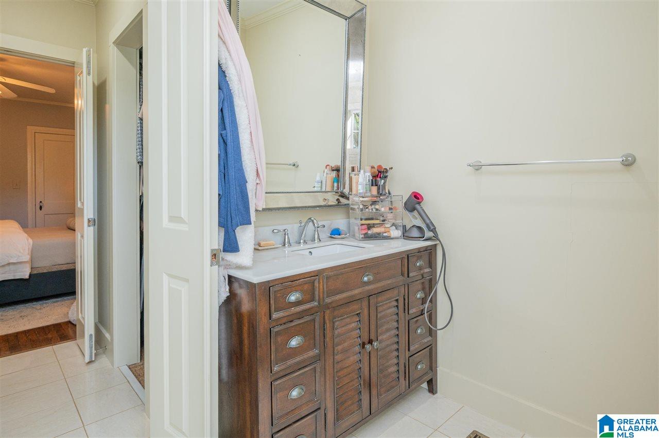 1007 Irving Road Birmingham, AL 35209 - Photo 29 of 44