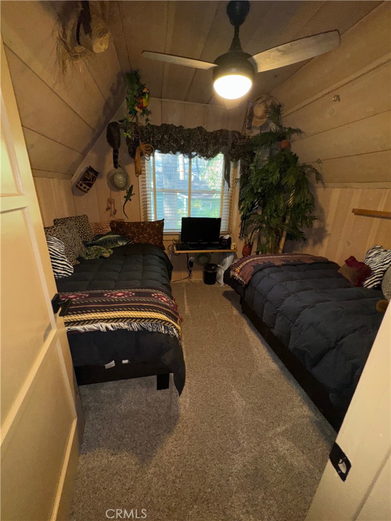 193 Hemlock Drive Lake Arrowhead, CA 92352 - Photo 13 of 15