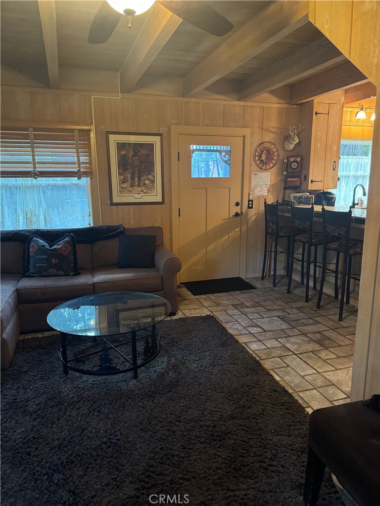 193 Hemlock Drive Lake Arrowhead, CA 92352 - Photo 5 of 15