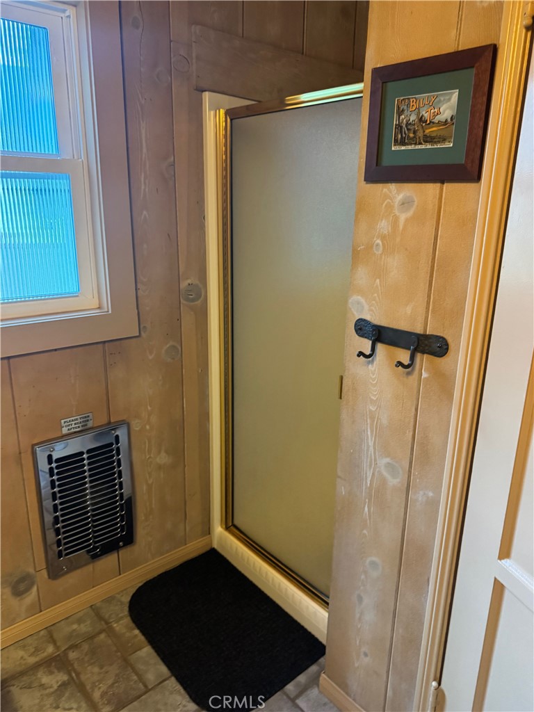 193 Hemlock Drive Lake Arrowhead, CA 92352 - Photo 9 of 15