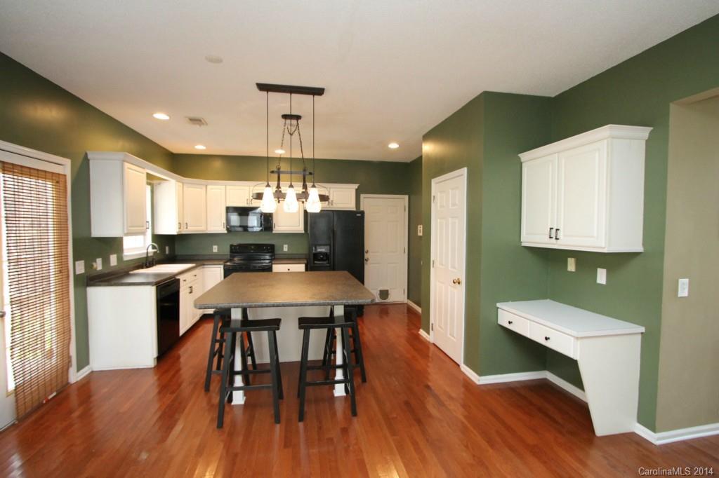 1906 Misty Vale Road Charlotte, NC 28214 - Photo 2 of 20 Gallery Image 2