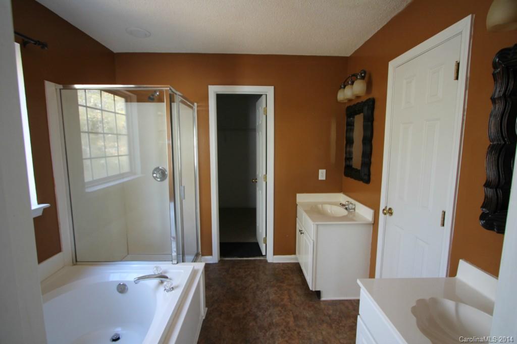 1906 Misty Vale Road Charlotte, NC 28214 - Photo 13 of 20 Gallery Image 13