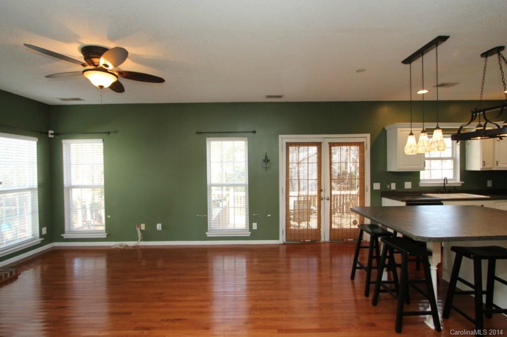 1906 Misty Vale Road Charlotte, NC 28214 - Photo 4 of 20 Gallery Image 4
