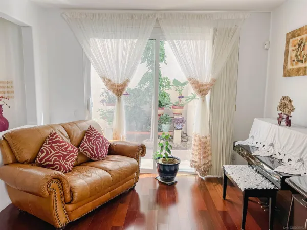 $4,200 | 9454 Capricorn Way, San Diego, CA 92126