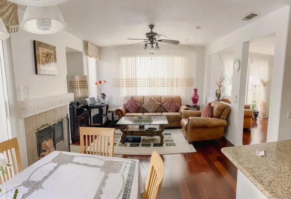$4,200 | 9454 Capricorn Way, San Diego, CA 92126