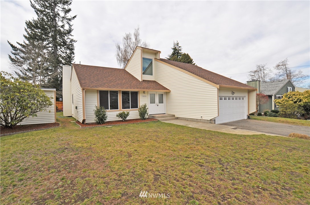 2918 Crystal Springs Road West University Place, WA 98466 - Photo 2 of 24 Gallery Image 2