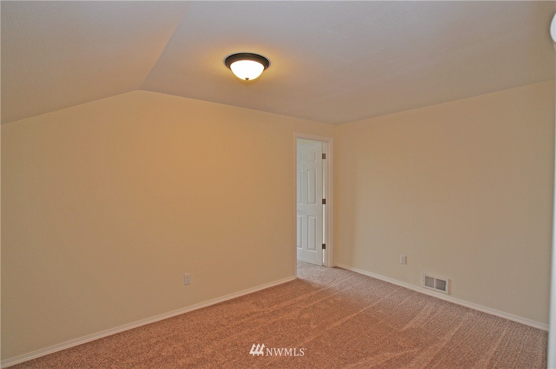 2918 Crystal Springs Road West University Place, WA 98466 - Photo 17 of 24 Gallery Image 17