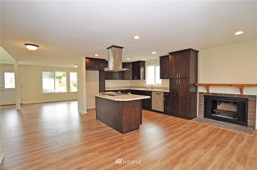 2918 Crystal Springs Road West University Place, WA 98466 - Photo 5 of 24 Gallery Image 5