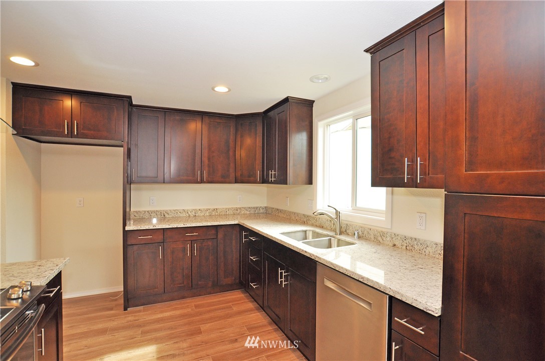 2918 Crystal Springs Road West University Place, WA 98466 - Photo 7 of 24 Gallery Image 7