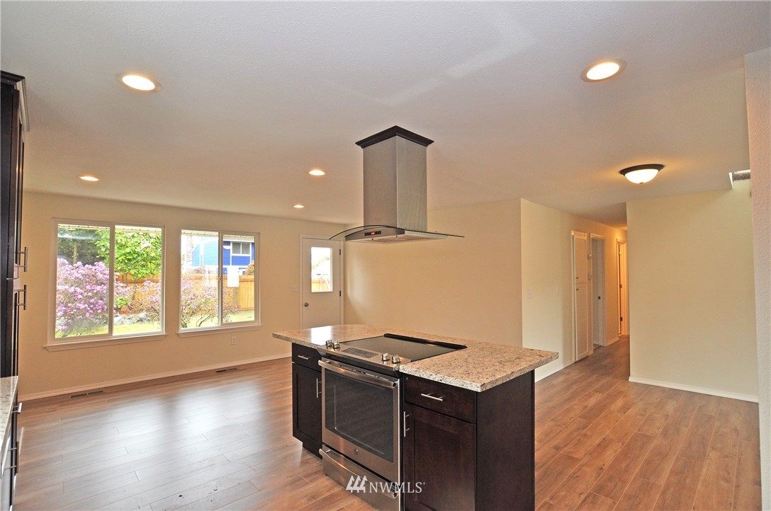2918 Crystal Springs Road West University Place, WA 98466 - Photo 8 of 24 Gallery Image 8