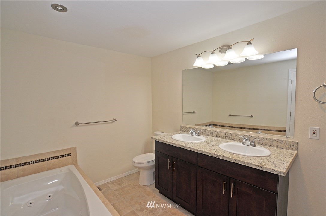 2918 Crystal Springs Road West University Place, WA 98466 - Photo 9 of 24 Gallery Image 9