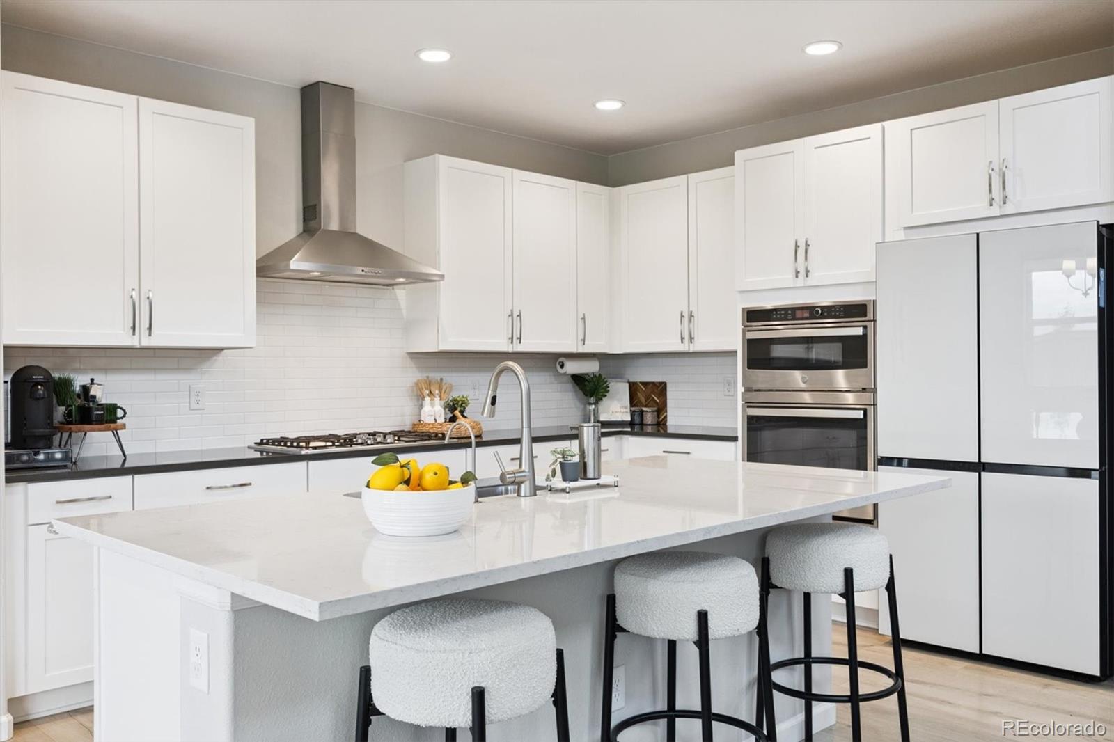 6374 Medera Way Castle Pines, CO 80108 - Photo 5 of 42