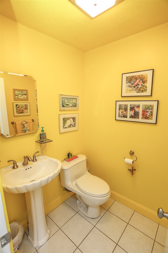 64 Jenkins Road Bedford, NH 03110 - Photo 20 of 39