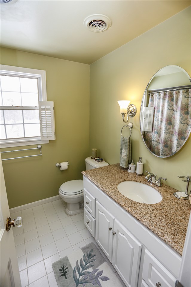 64 Jenkins Road Bedford, NH 03110 - Photo 23 of 39