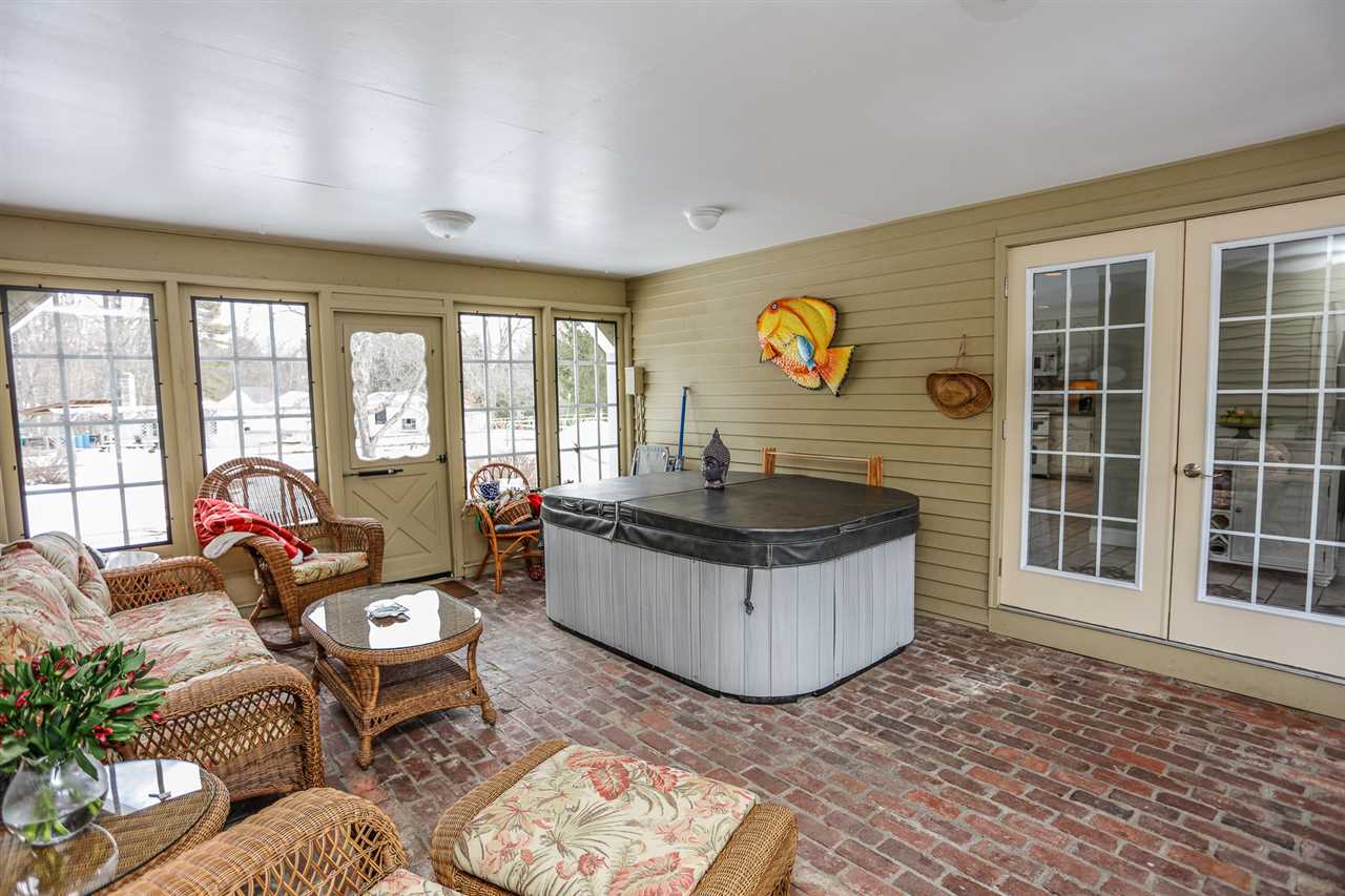 64 Jenkins Road Bedford, NH 03110 - Photo 8 of 39