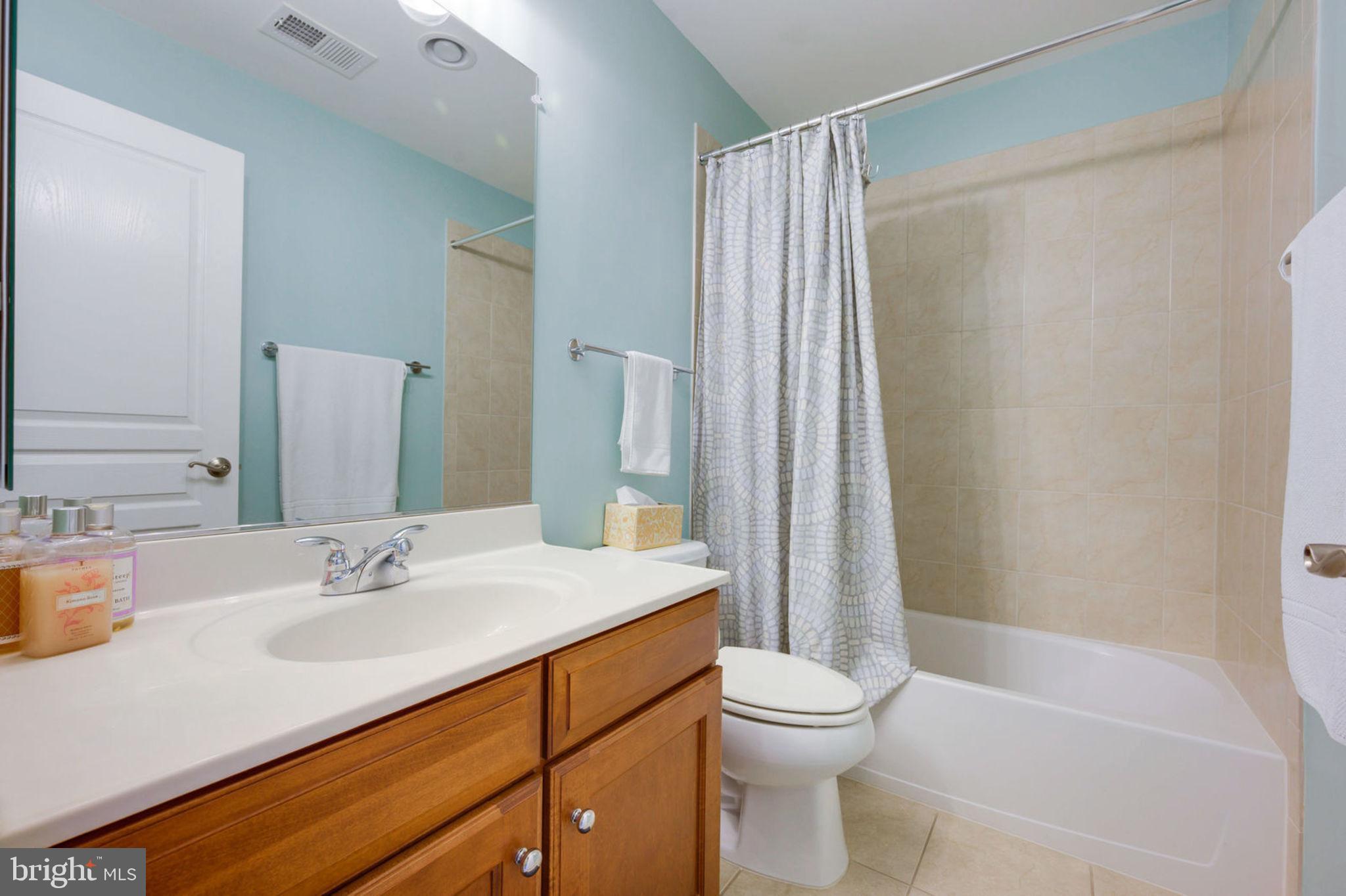 3325 Kemper Road Arlington, VA 22206 - Photo 19 of 43