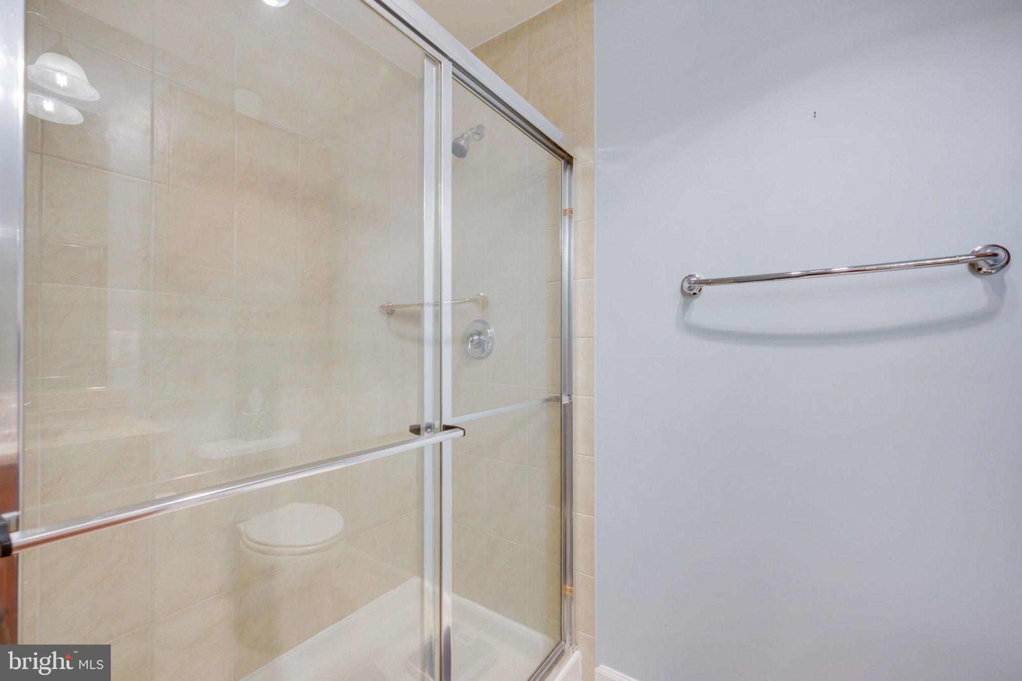 3325 Kemper Road Arlington, VA 22206 - Photo 25 of 43