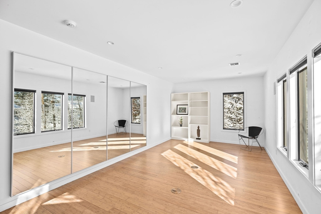 71 Wiswall Road Newton, MA 02459 - Photo 18 of 37