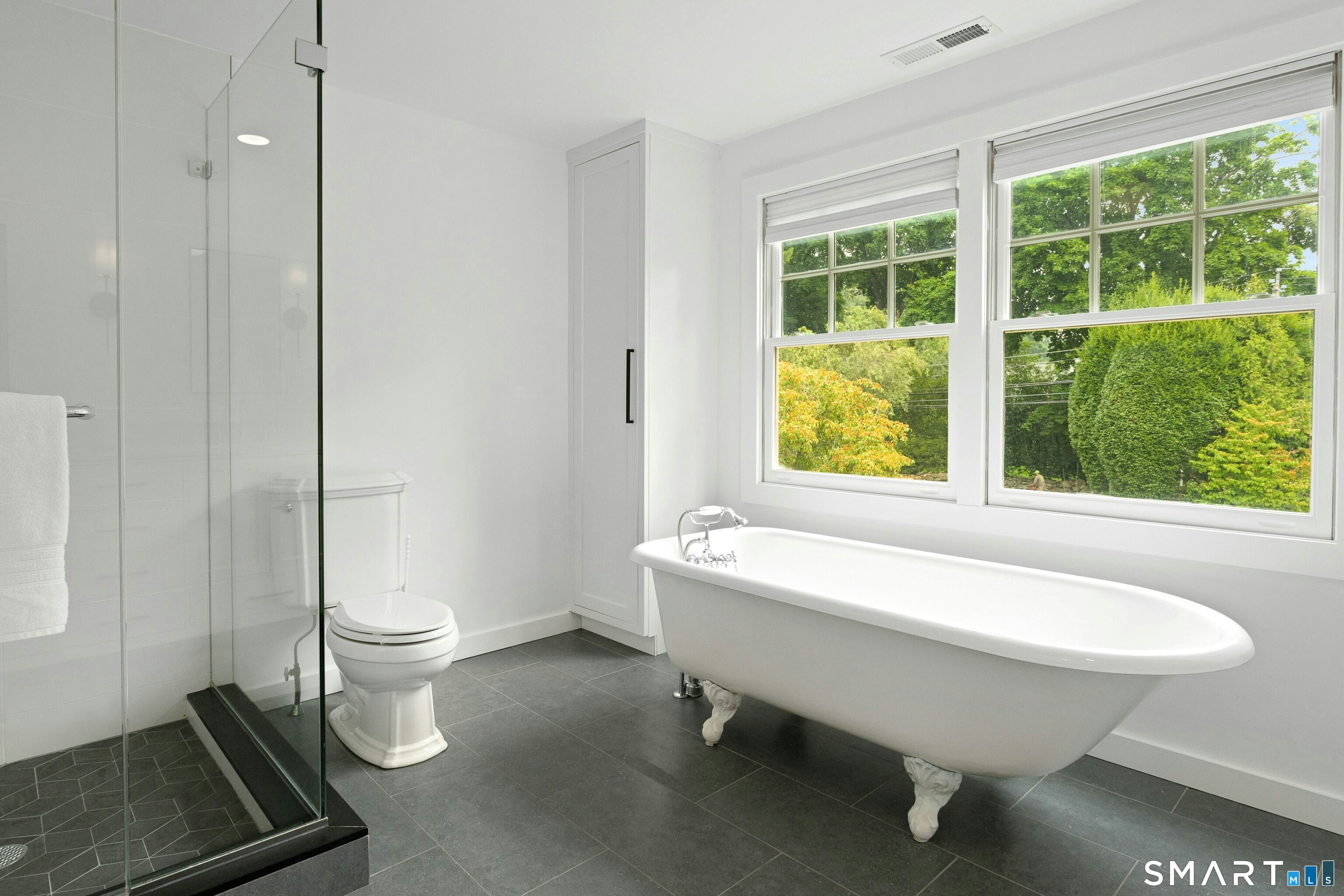 6 Searles Road Darien, CT 06820 - Photo 29 of 40 Gallery Image 29