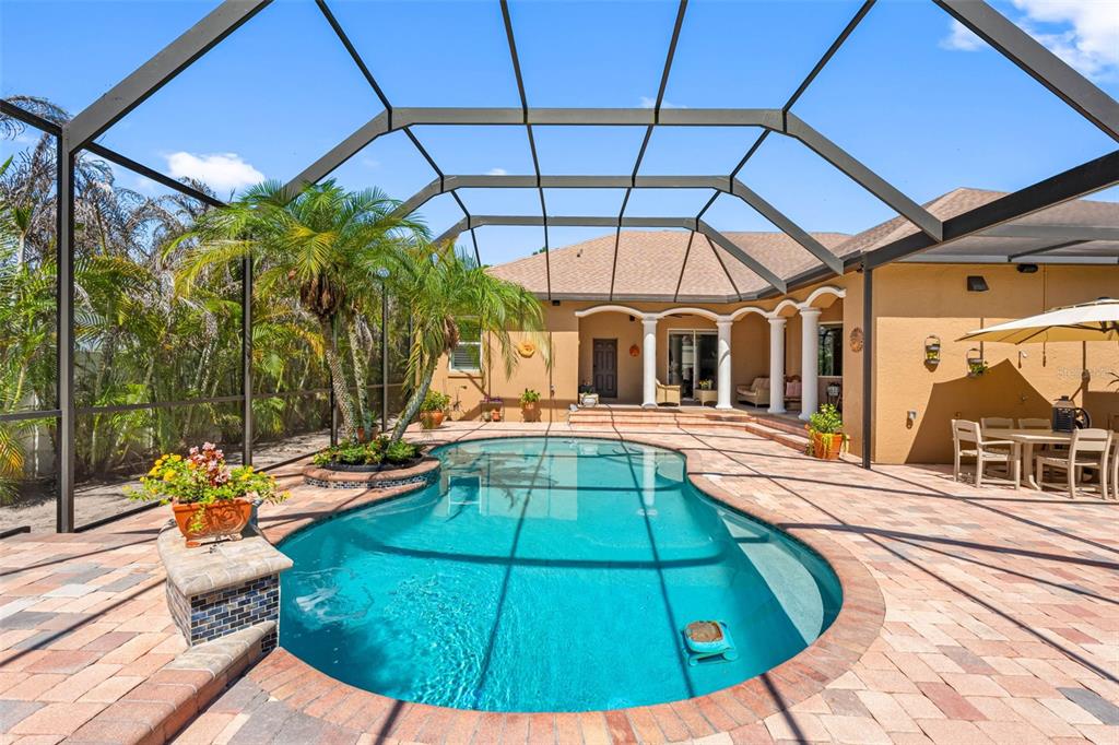 17117 Lakeshore Road Lutz, FL 33558 - Photo 39 of 48