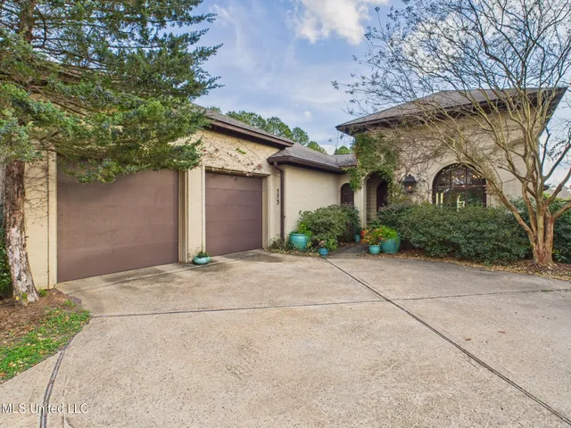$479,000 | 173 Caroline Club Circle, Madison, MS 39110