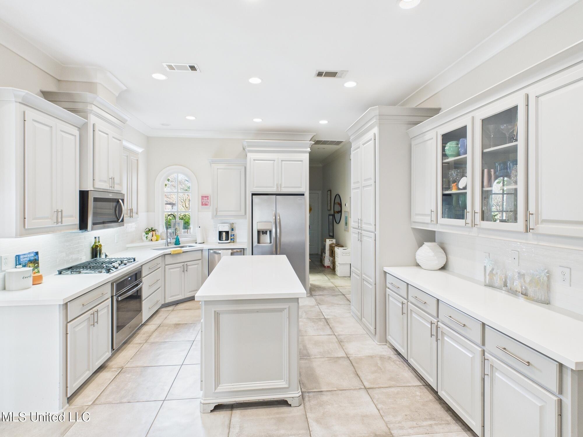 173 Caroline Club Circle Madison, MS 39110 - Photo 13 of 33 CAM02761G0-PR0040-STILL012