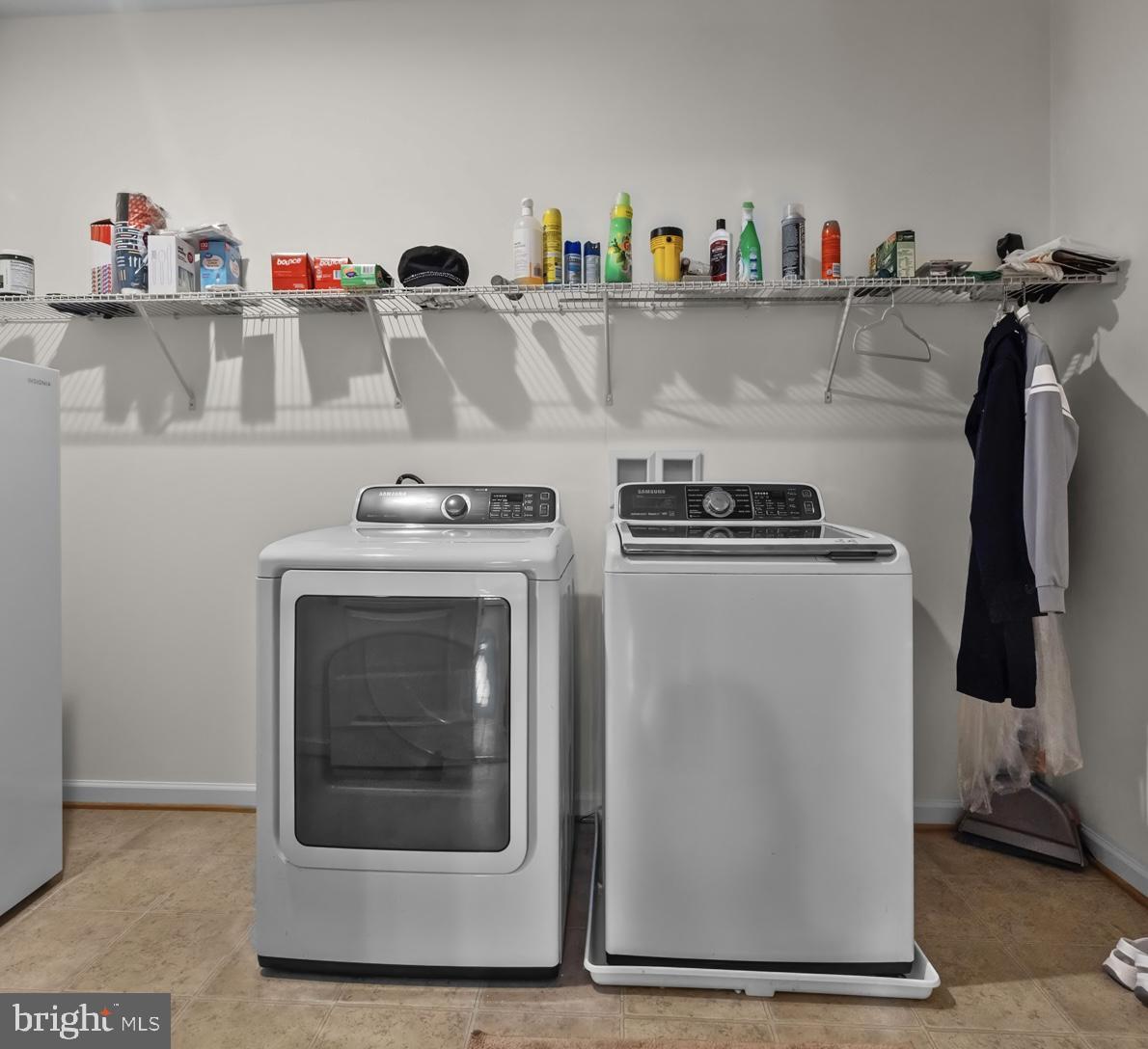 1307 North Sewards Court Aberdeen, MD 21001 - Photo 20 of 65 a utility room with sink dryer and washer