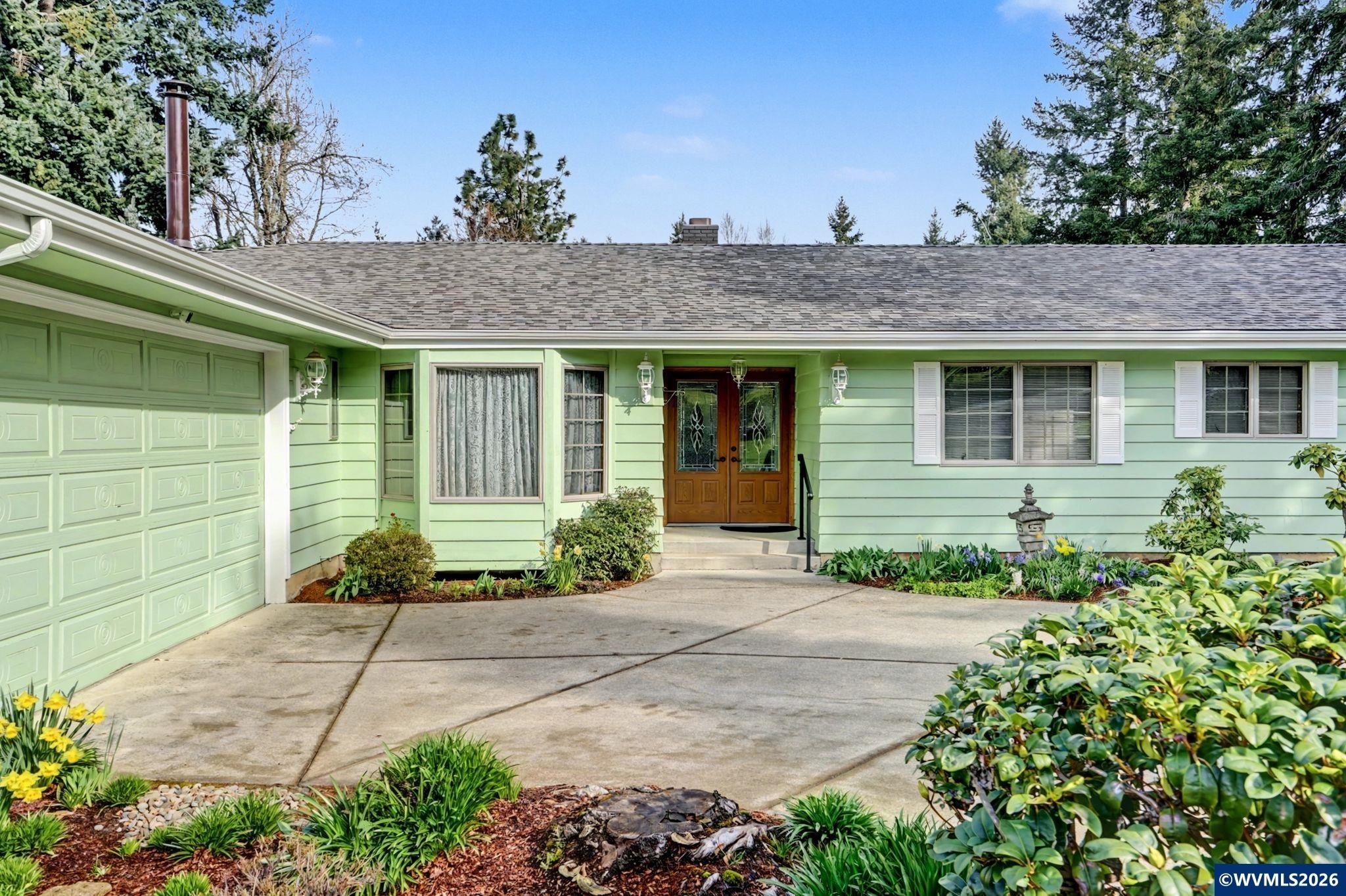 15205 Quall Road Northeast Silverton, OR 97381 - Photo 6 of 40 Gallery Image 6