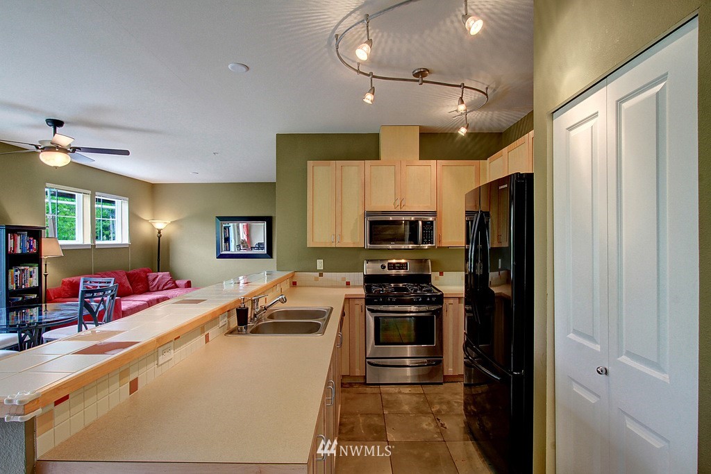 7410 Newcastle Golf Club Road, Unit I Newcastle, WA 98059 - Photo 8 of 18 Gallery Image 8