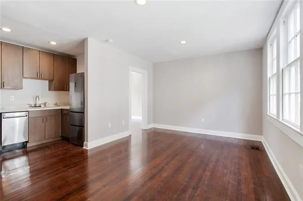 $1,700 | 910 South Carrollton Avenue, Unit B, New Orleans, LA 70118