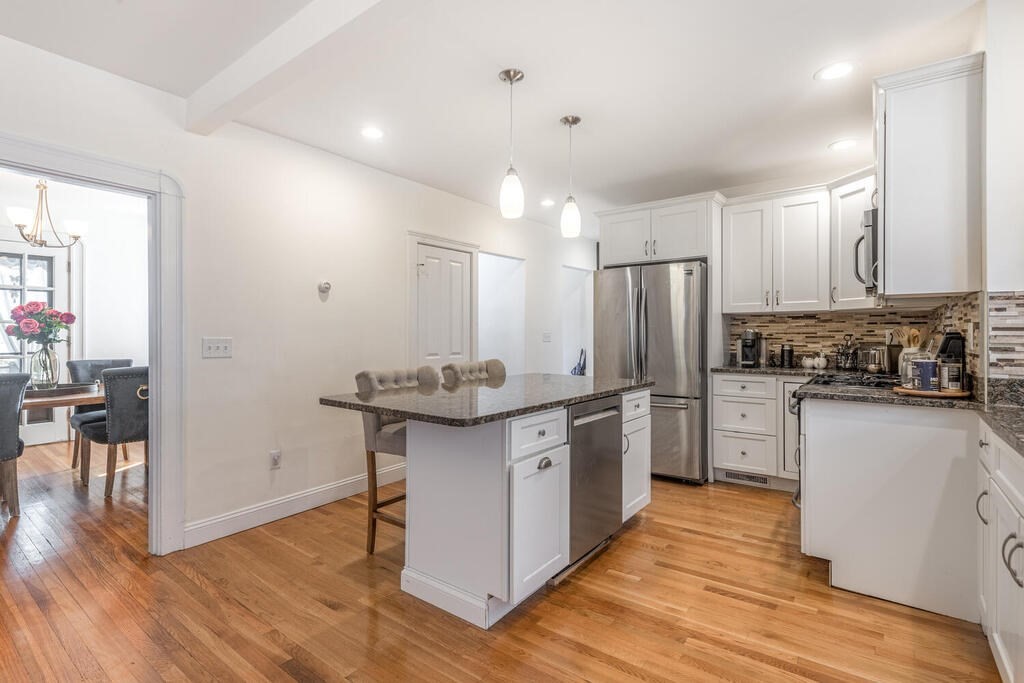 119 Paradise Road Swampscott, MA 01907 - Photo 16 of 30 Gallery Image 16