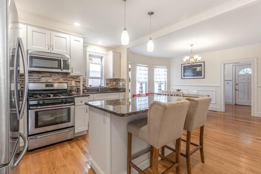 119 Paradise Road Swampscott, MA 01907 - Photo 18 of 30 Gallery Image 18