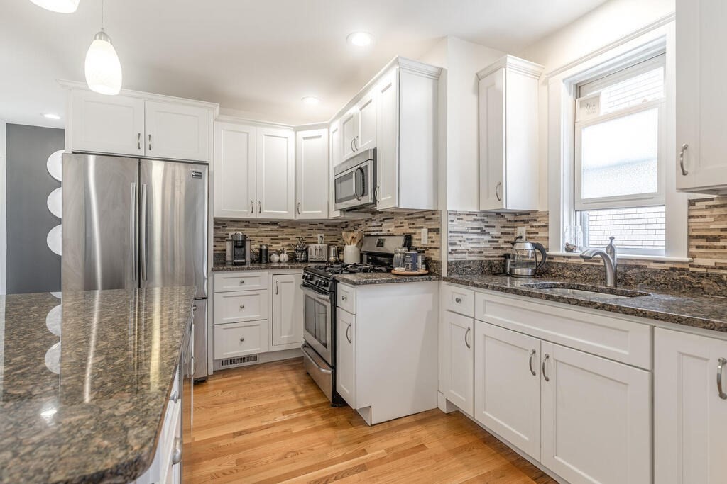 119 Paradise Road Swampscott, MA 01907 - Photo 20 of 30 Gallery Image 20
