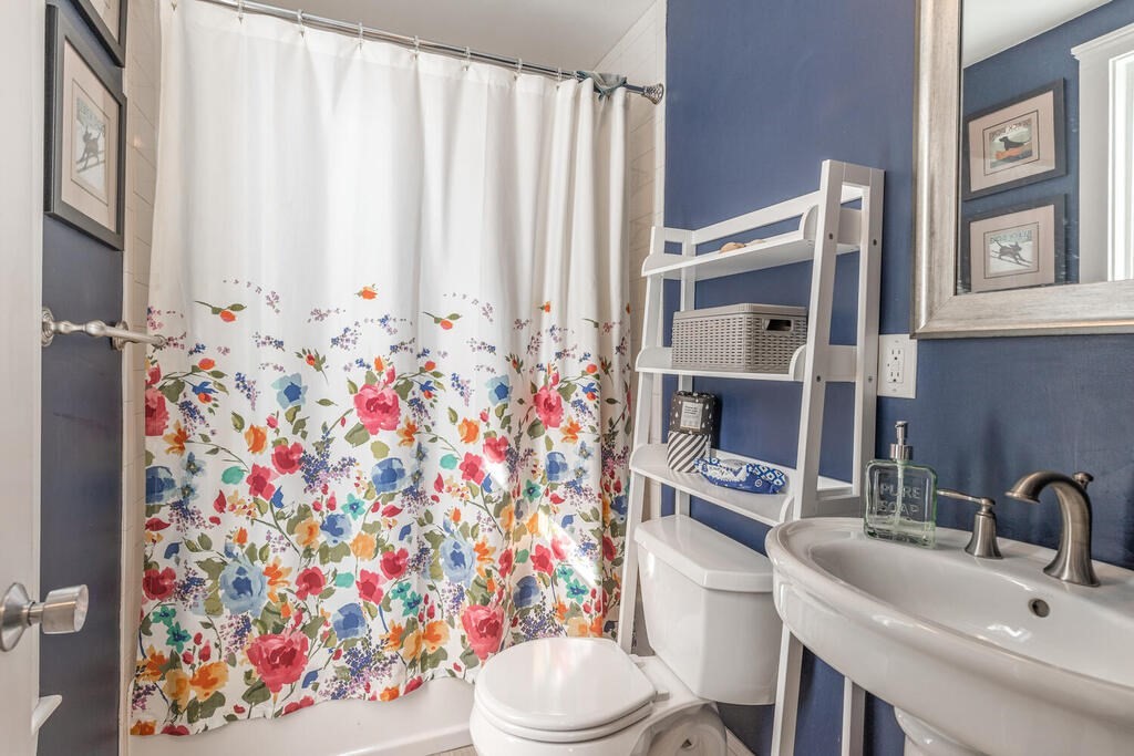 119 Paradise Road Swampscott, MA 01907 - Photo 28 of 30 Gallery Image 28