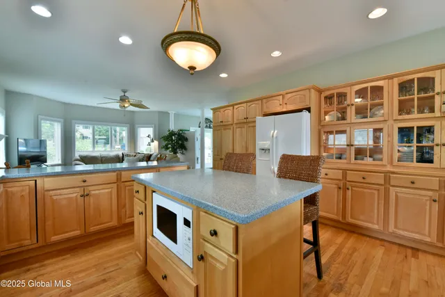 $1,195,000 | 3043 Southshore Drive East, Hagaman, NY 12086