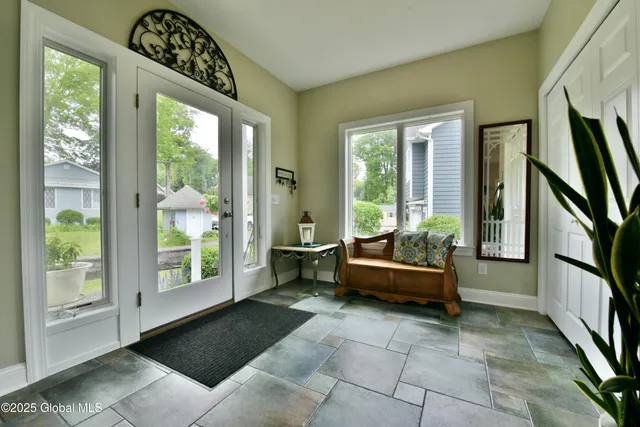 $1,195,000 | 3043 Southshore Drive East, Hagaman, NY 12086