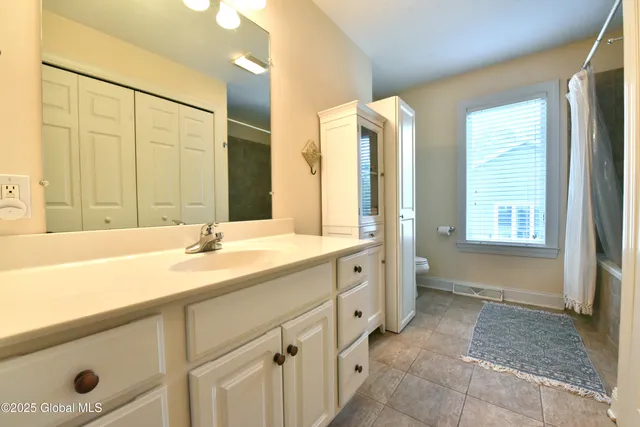 $1,195,000 | 3043 Southshore Drive East, Hagaman, NY 12086